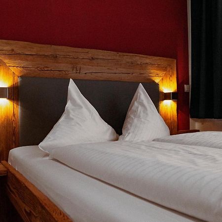 Hotel Almwirt Haar  Kültér fotó
