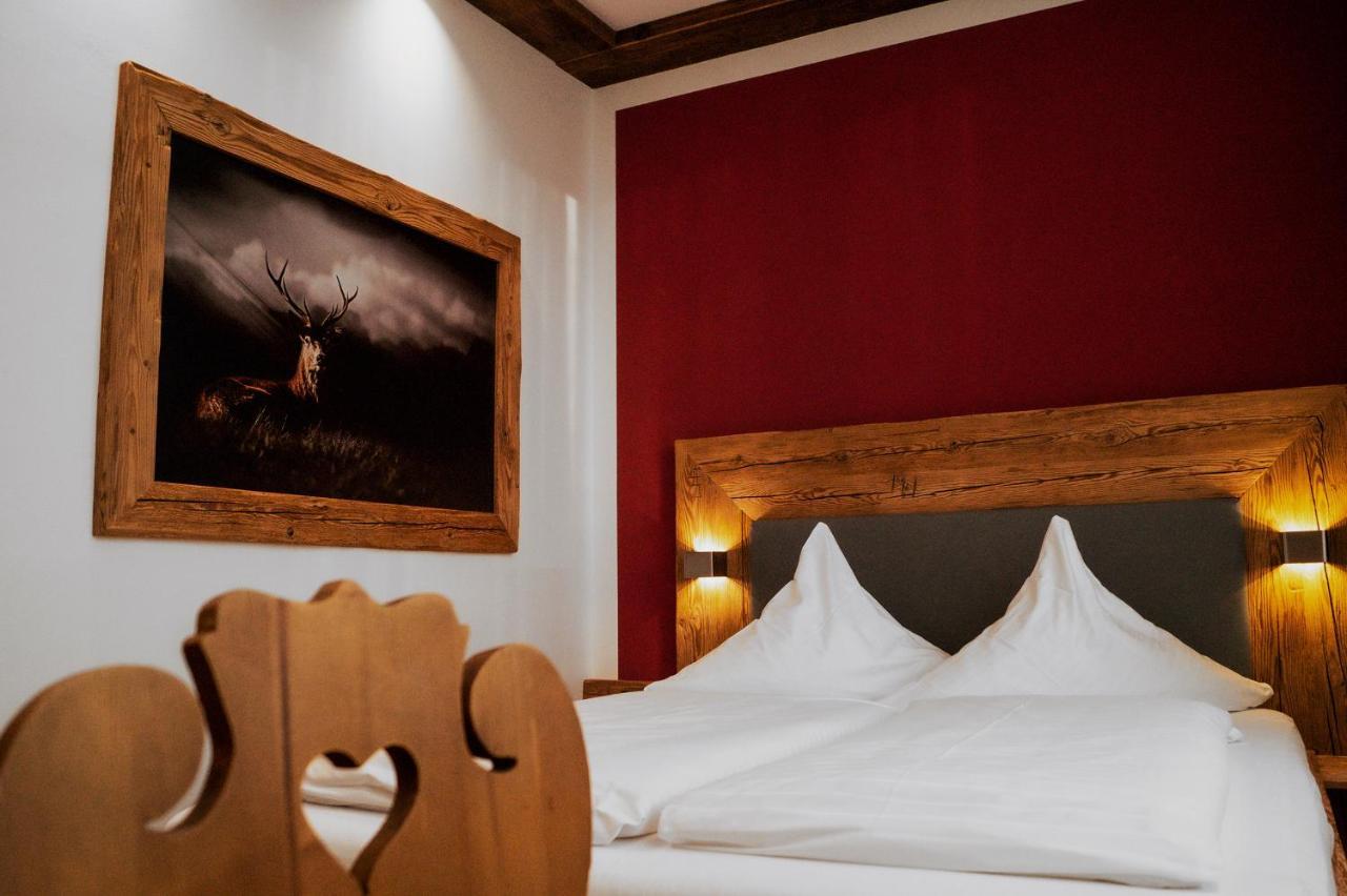 Hotel Almwirt Haar  Kültér fotó