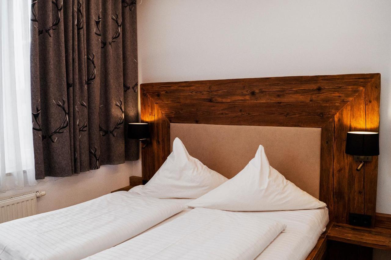 Hotel Almwirt Haar  Kültér fotó