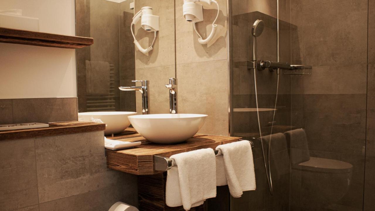 Hotel Almwirt Haar  Kültér fotó
