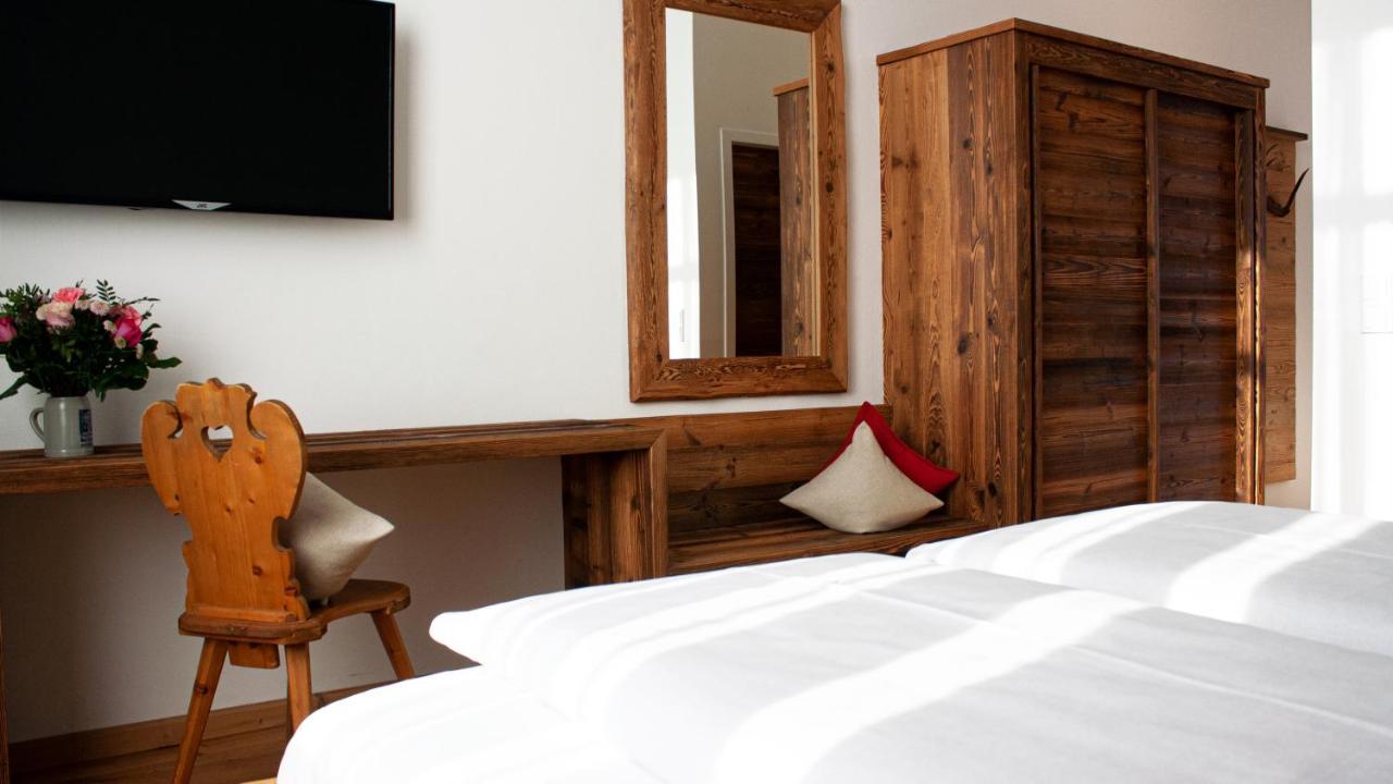 Hotel Almwirt Haar  Kültér fotó