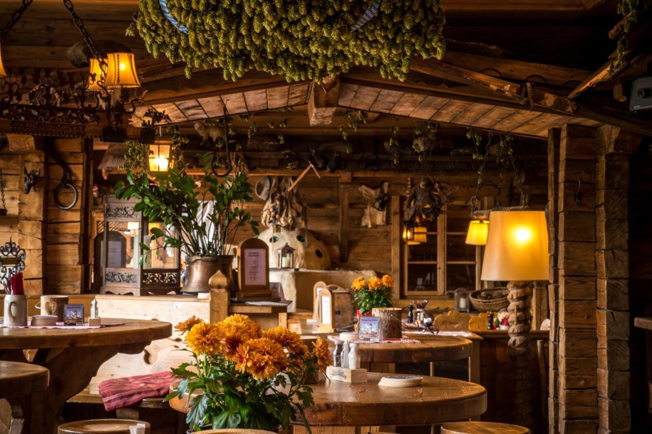 Hotel Almwirt Haar  Kültér fotó