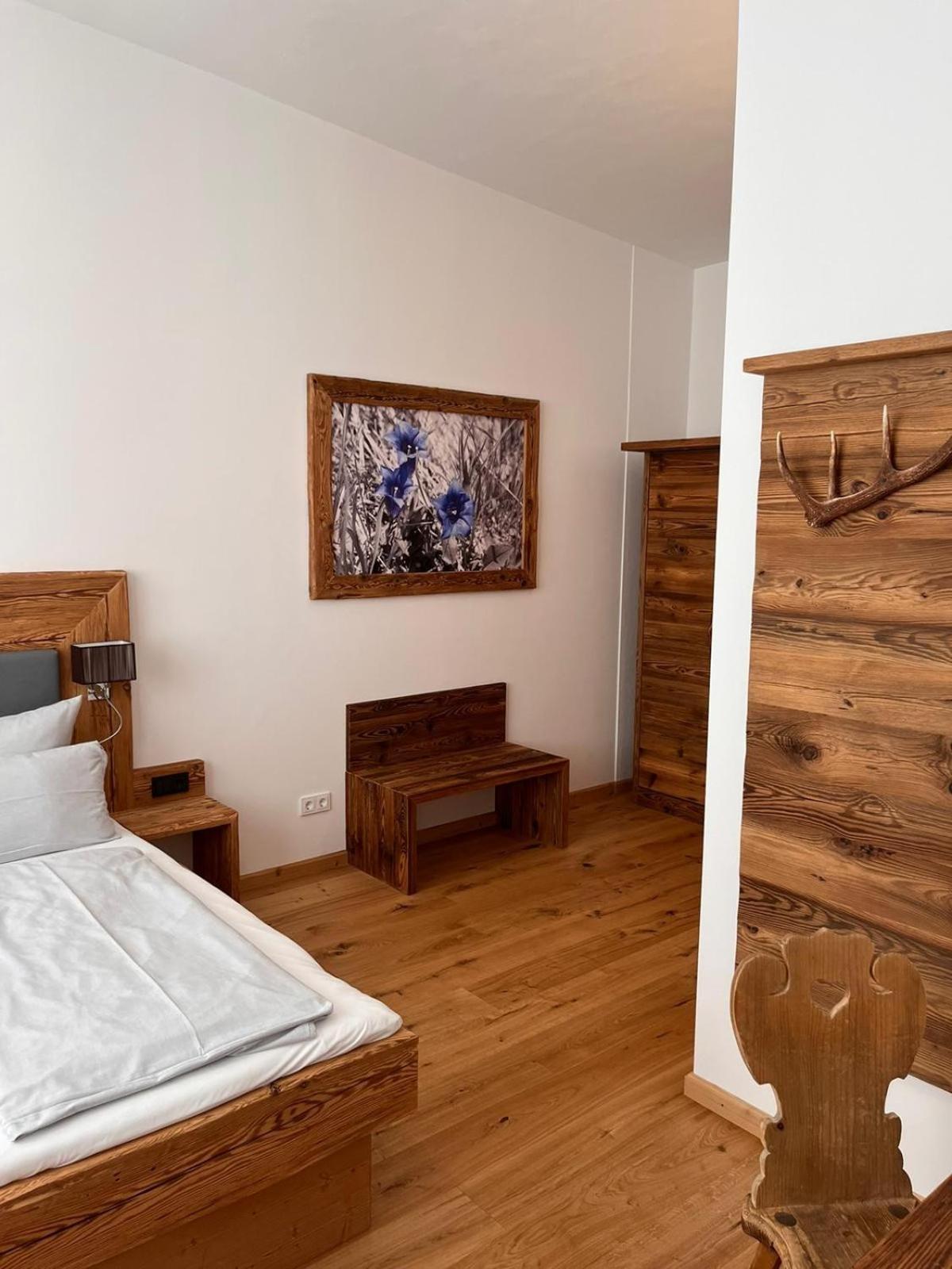 Hotel Almwirt Haar  Kültér fotó